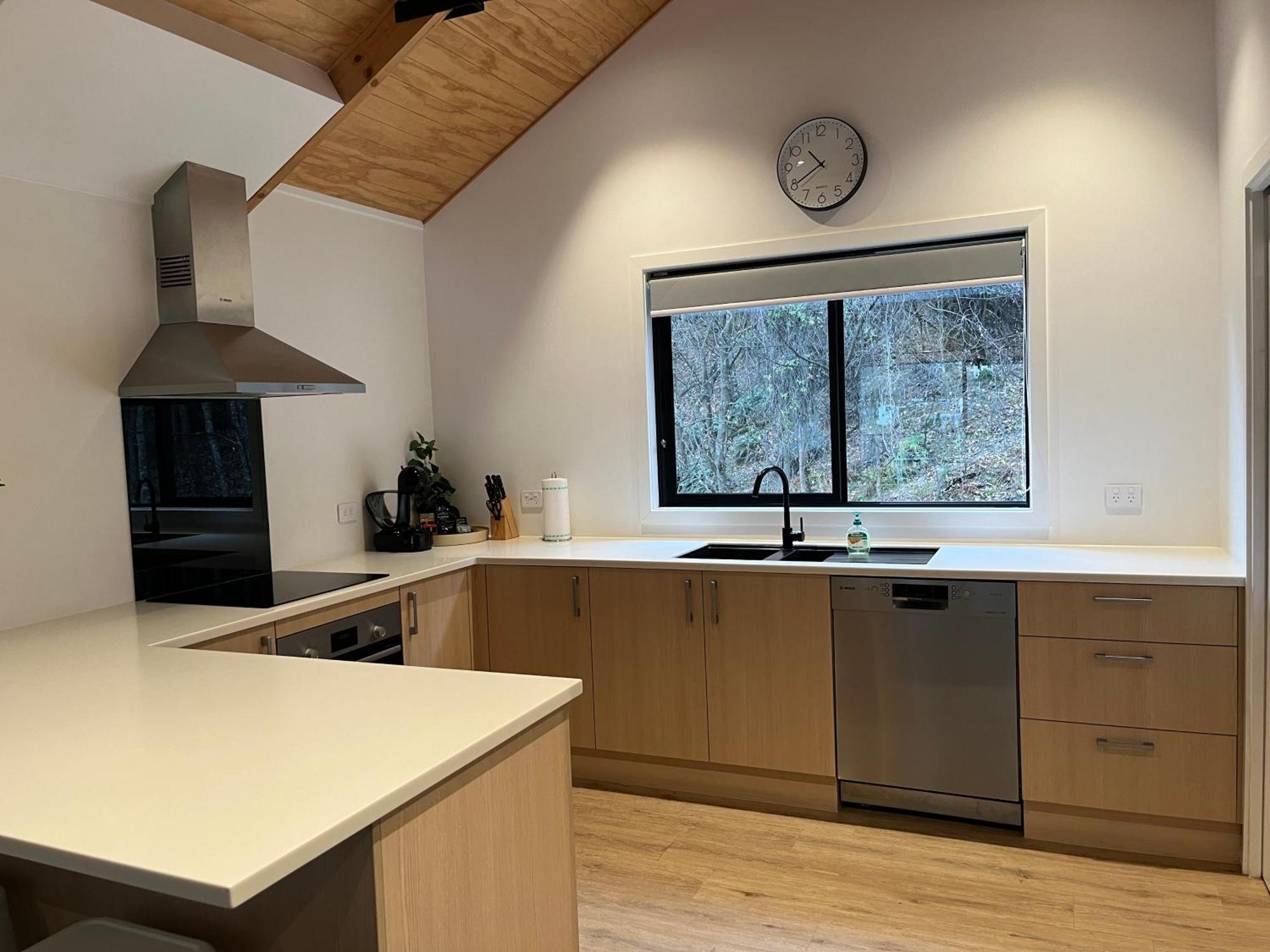 Queenstown Central - Walk To Town - Free Parking - Wifi And Smart Tv - Gym Kültér fotó